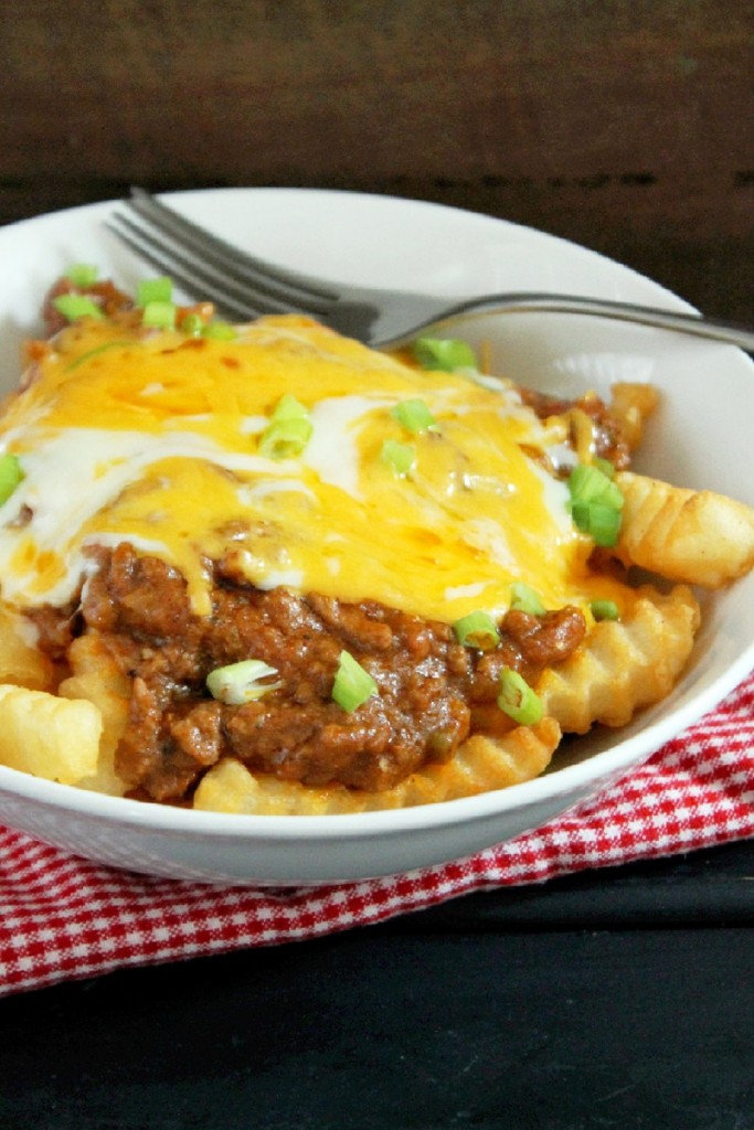 slow-cooker-chili-con-carne-cheese-fries-41